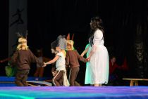 Wiggensbach_Turngala_2011_Schneewittchen_036.jpg