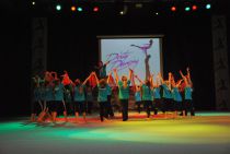 Wiggensbach_Turngala_2011_DancingGirls_028.jpg