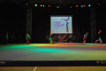 Wiggensbach_Turngala_2011_DancingGirls_020.jpg