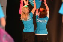 Wiggensbach_Turngala_2011_DancingGirls_018.jpg