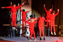 Wiggensbach_Turngala_2011_RednBlueBoysGroup_032.jpg