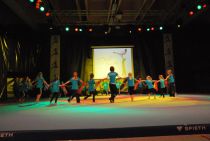 Wiggensbach_Turngala_2011_DancingGirls_027.jpg