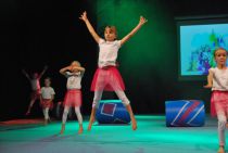 Wiggensbach_Turngala_2011_Froschballet_008.jpg